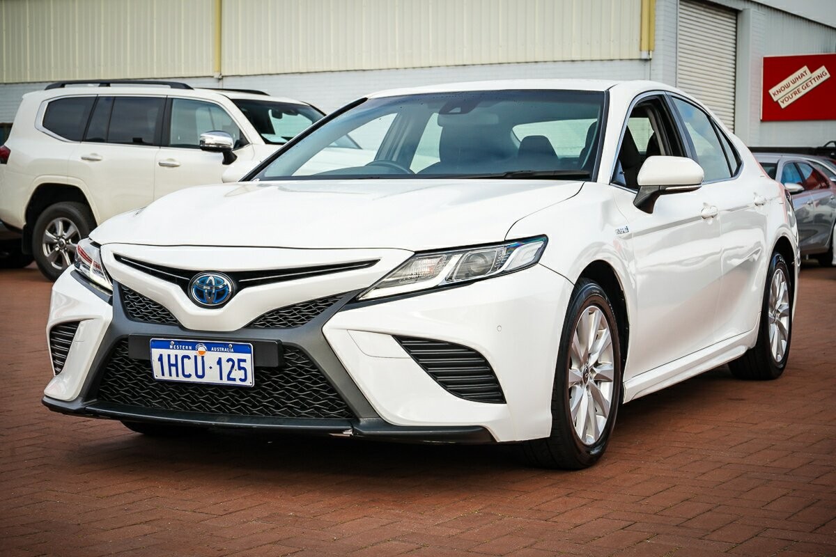 Toyota Camry image 4