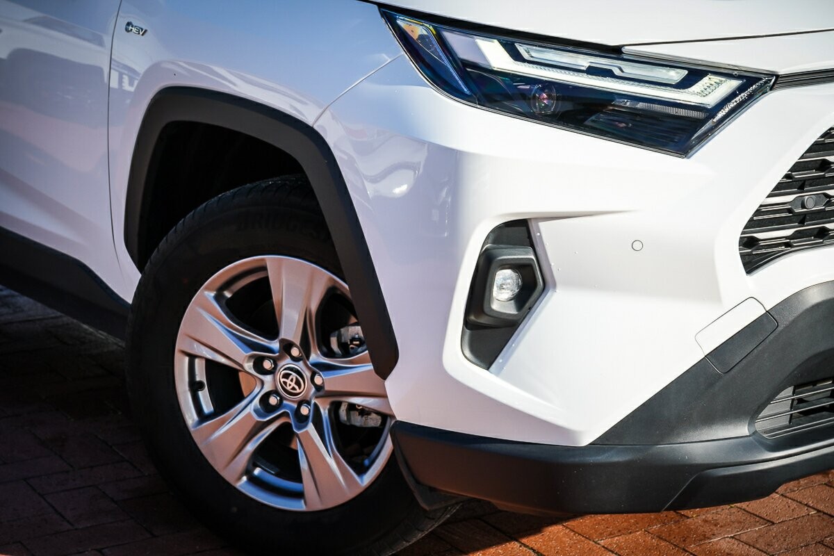 Toyota Rav4 image 2