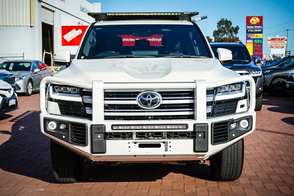 Toyota Landcruiser image 3