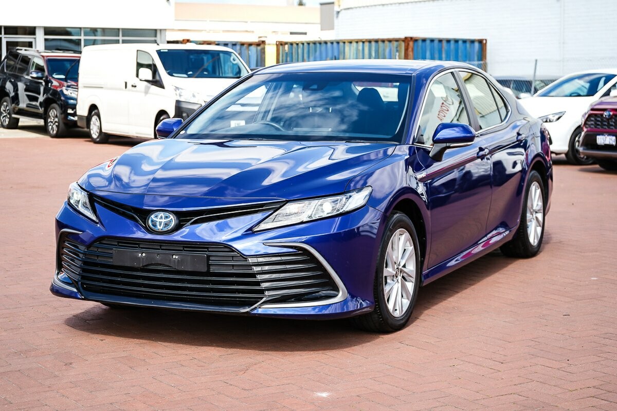 Toyota Camry image 4
