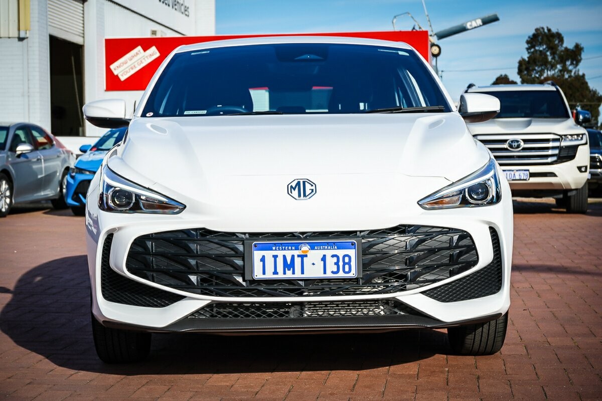 MG Mg3 image 3