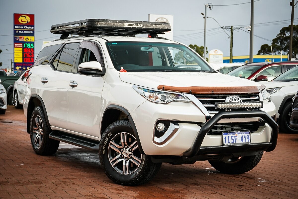 Toyota Fortuner image 1
