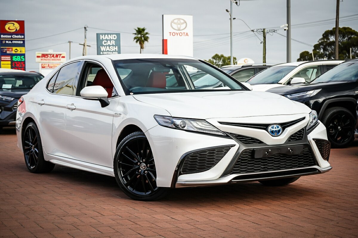 Toyota Camry image 1