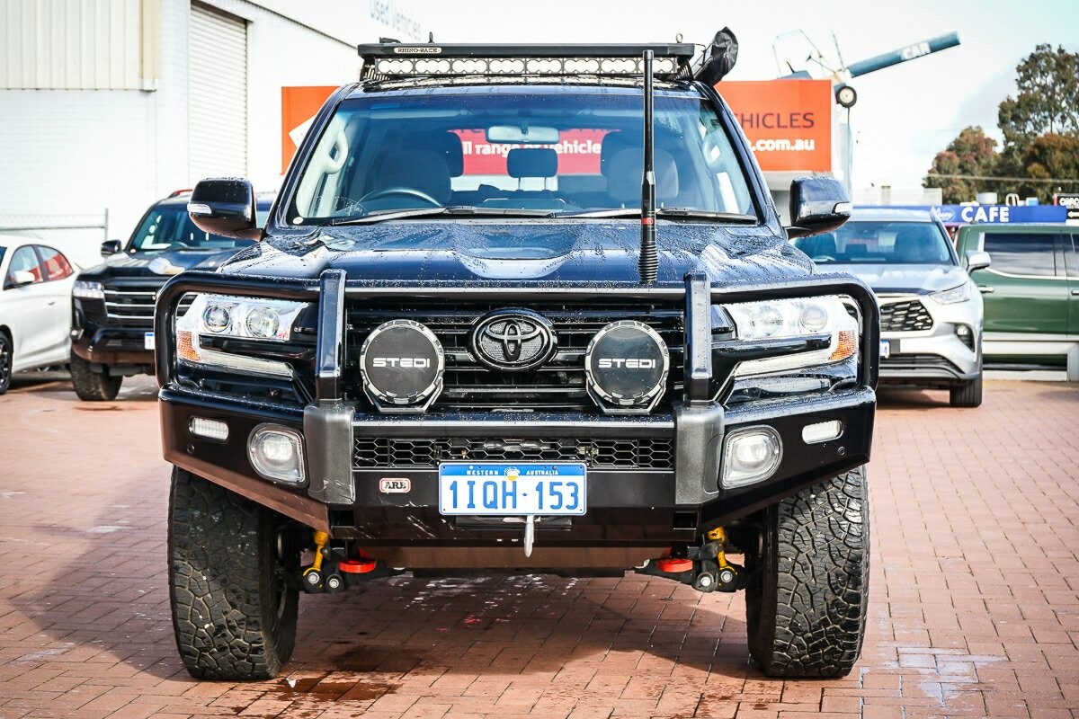 Toyota Landcruiser image 3