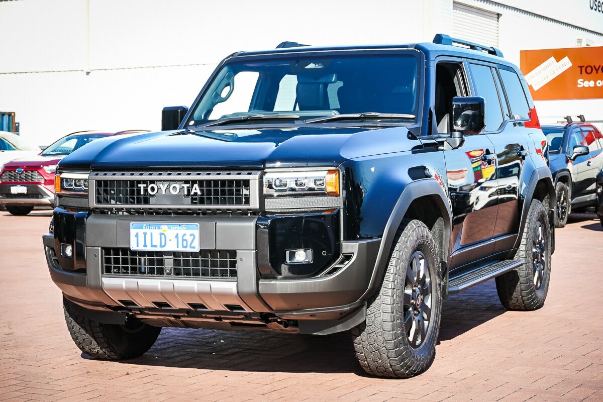 Toyota Landcruiser Prado image 4