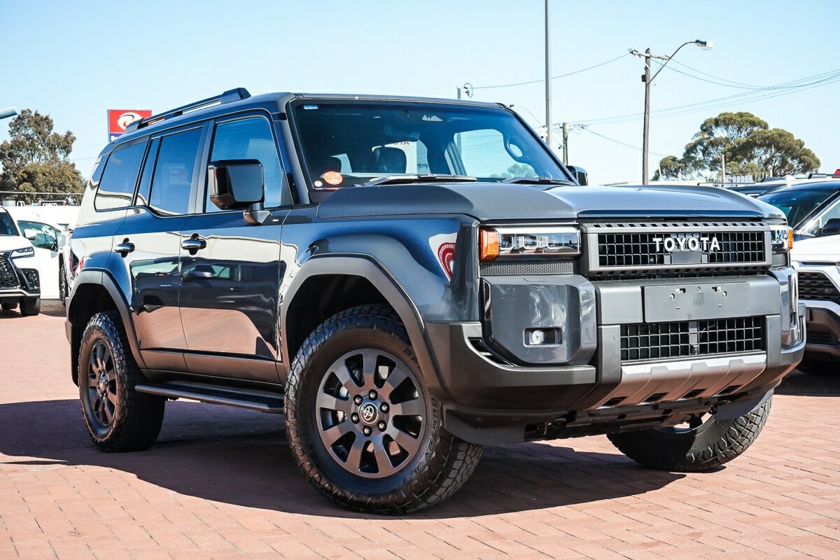 Toyota Landcruiser Prado image 1