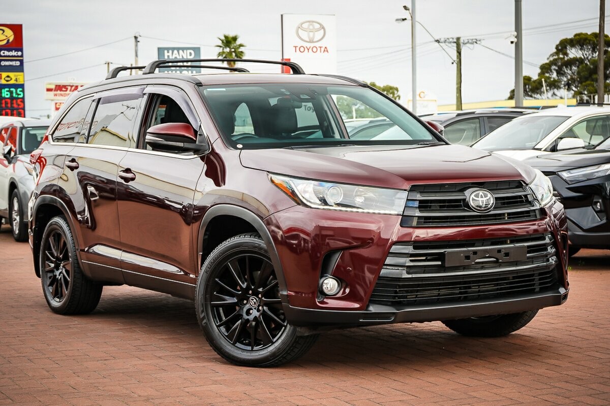 Toyota Kluger image 1