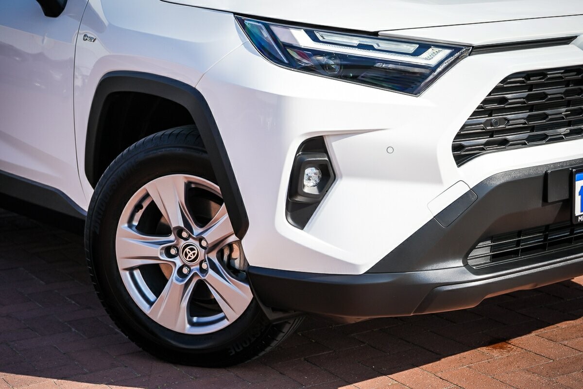 Toyota Rav4 image 2
