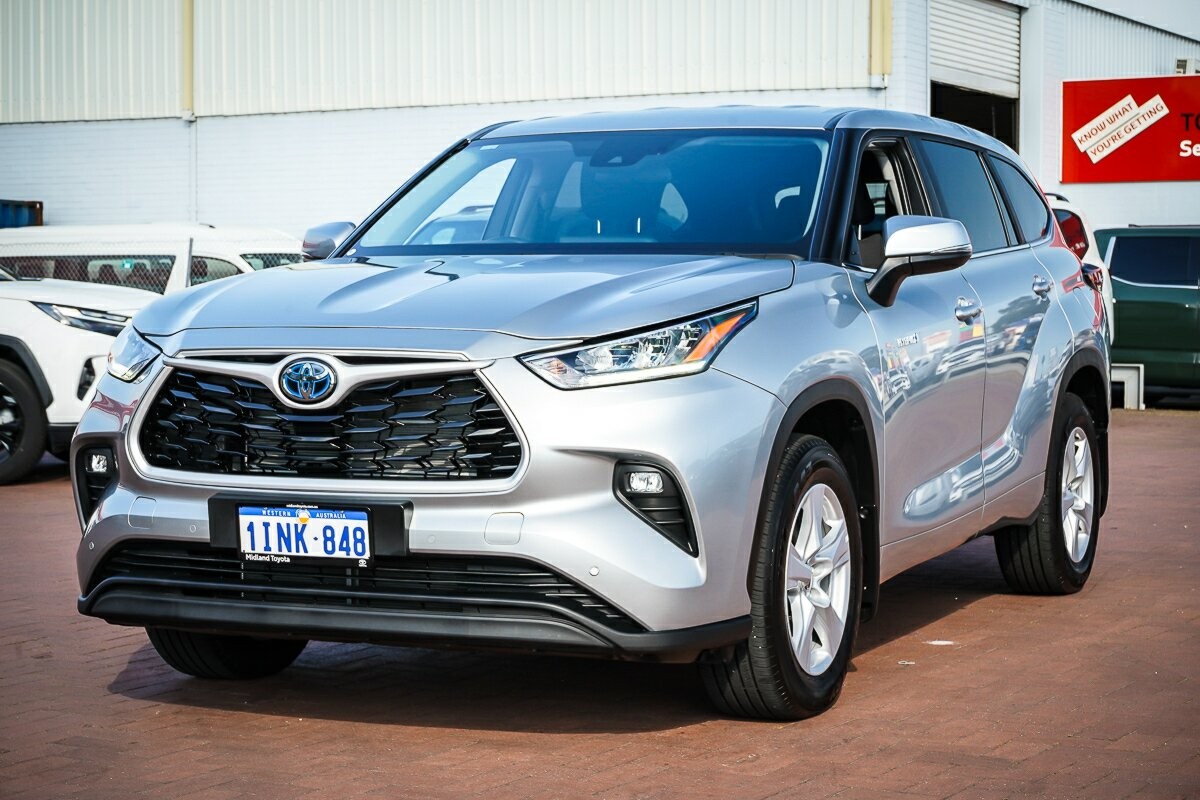 Toyota Kluger image 4