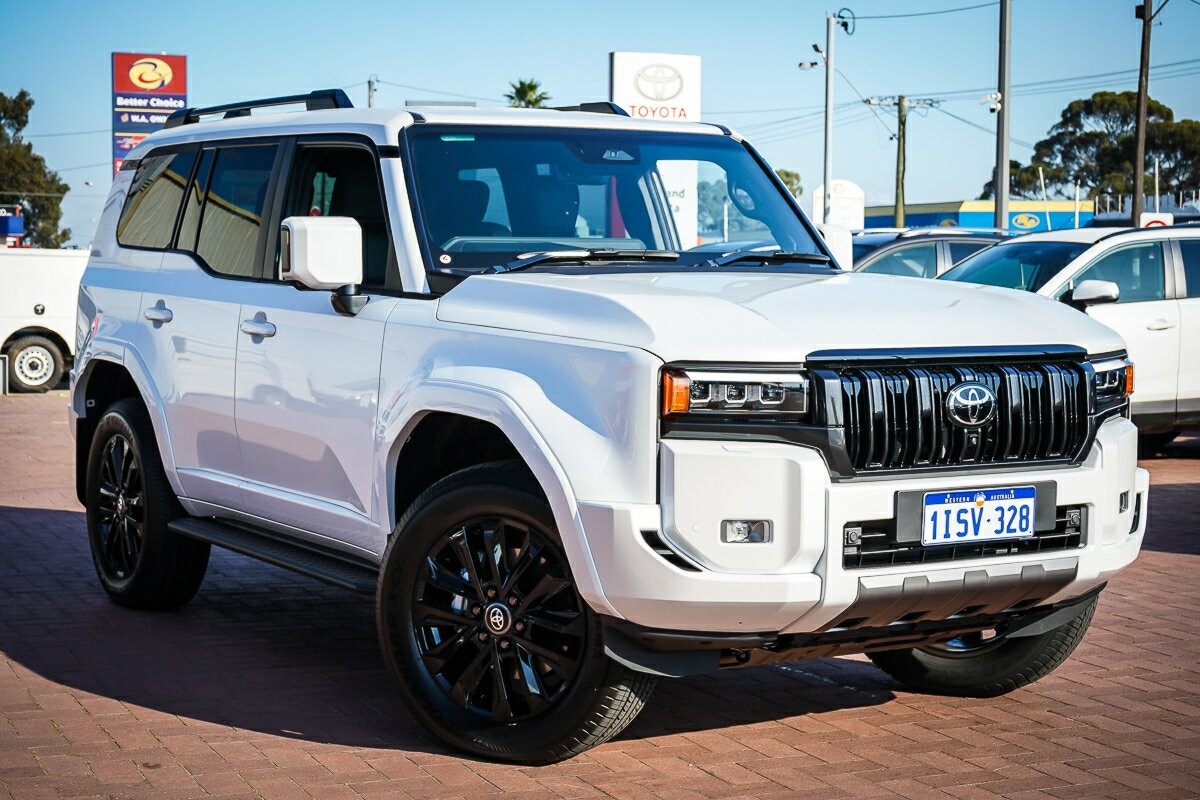 Toyota Landcruiser Prado image 1