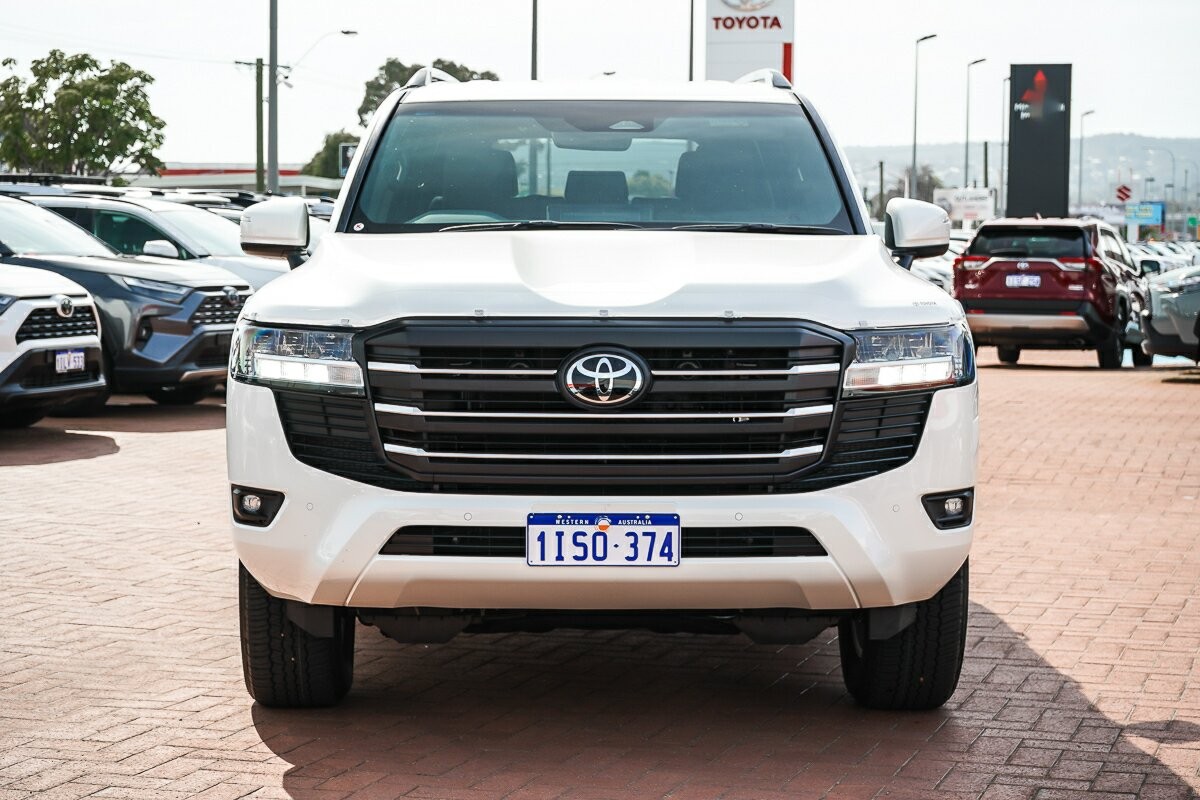 Toyota Landcruiser image 3