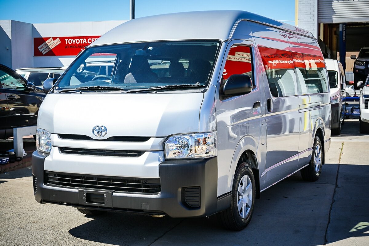 Toyota Hiace image 4