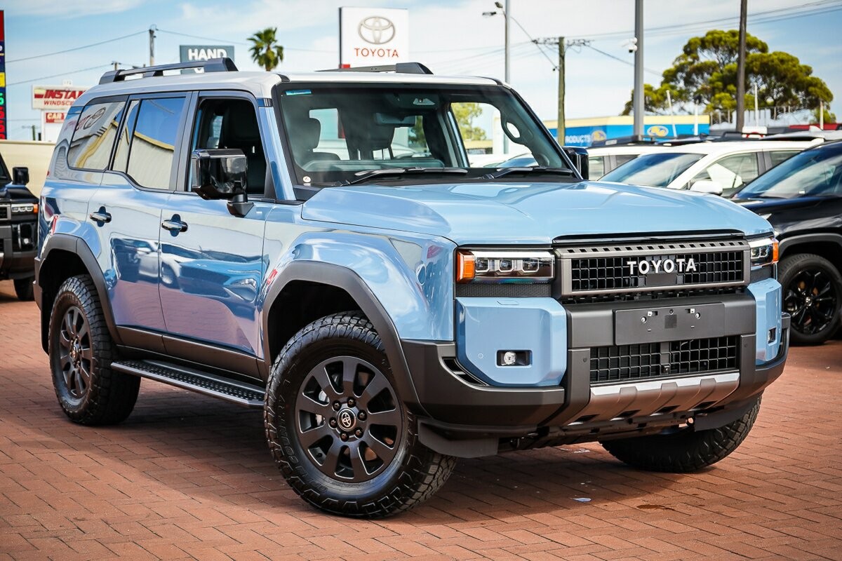 Toyota Landcruiser Prado image 1