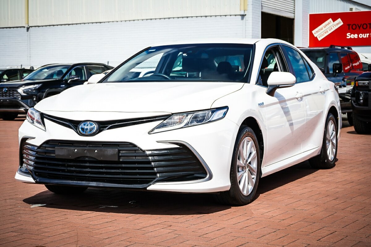 Toyota Camry image 4