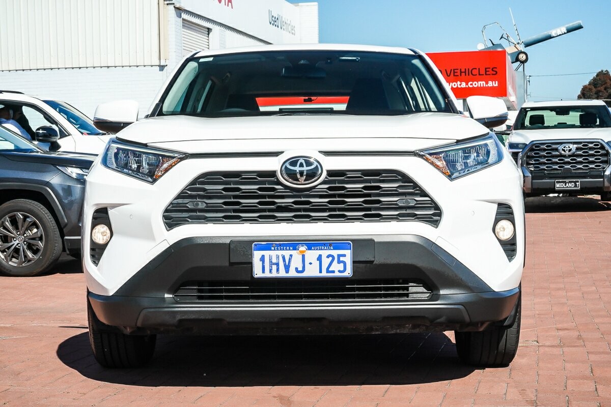 Toyota Rav4 image 3