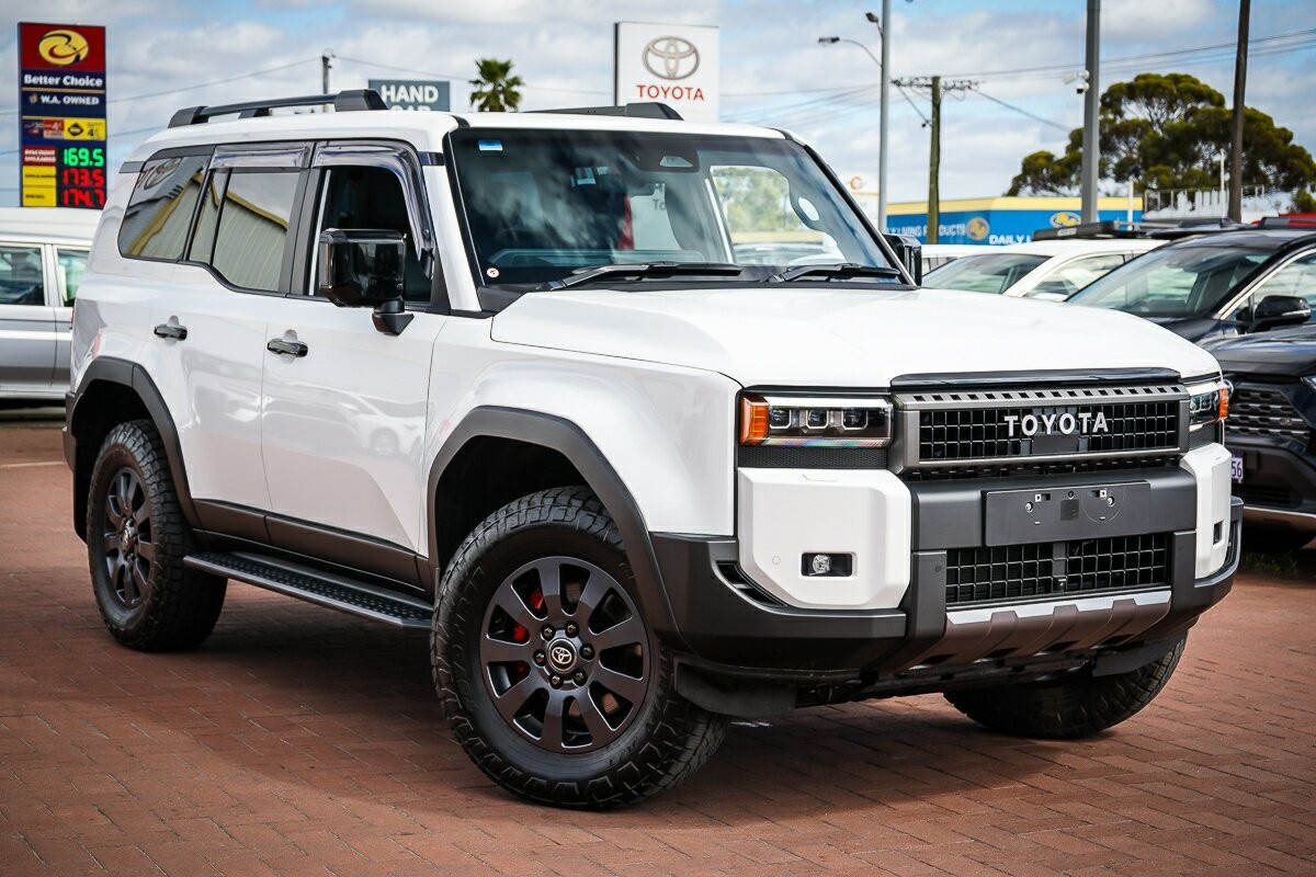 Toyota Landcruiser Prado image 1