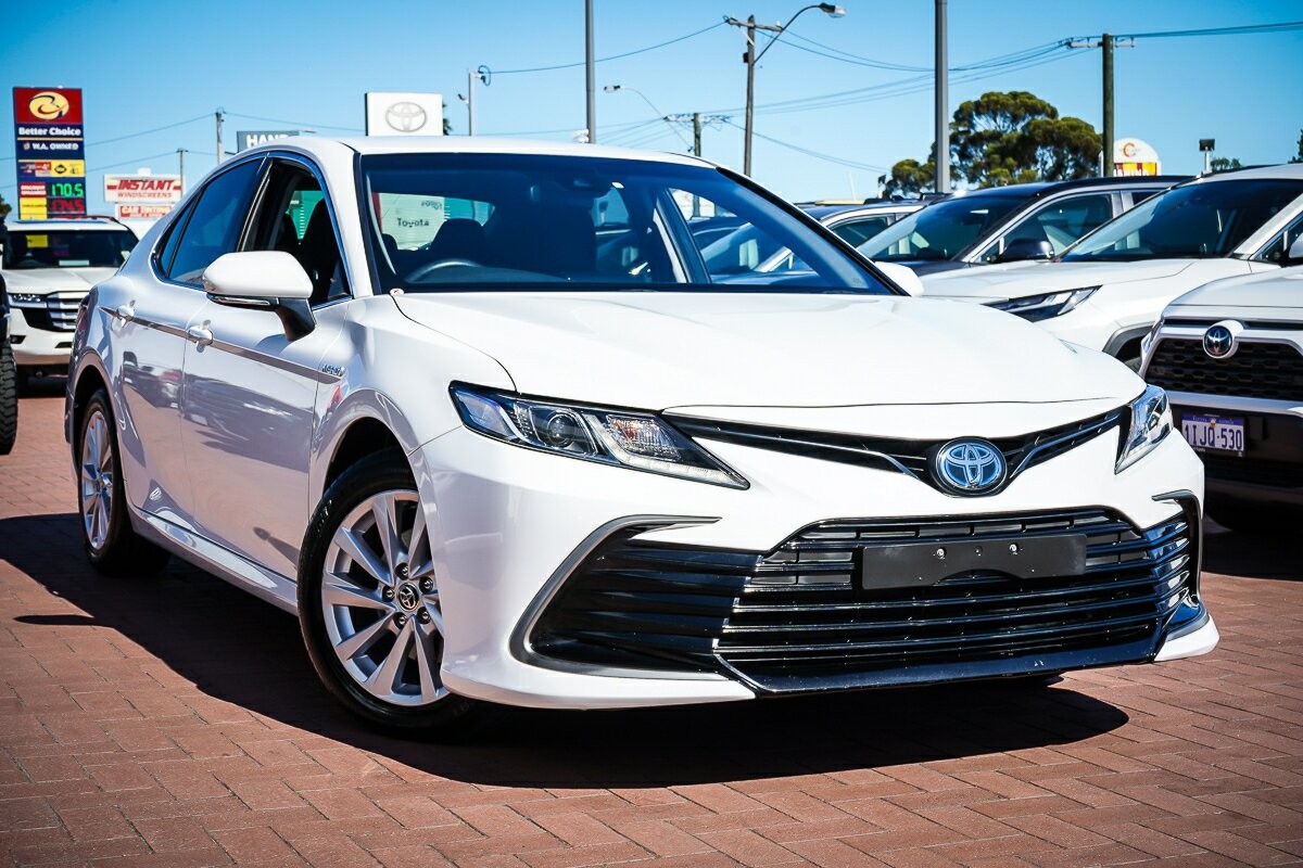 Toyota Camry image 1