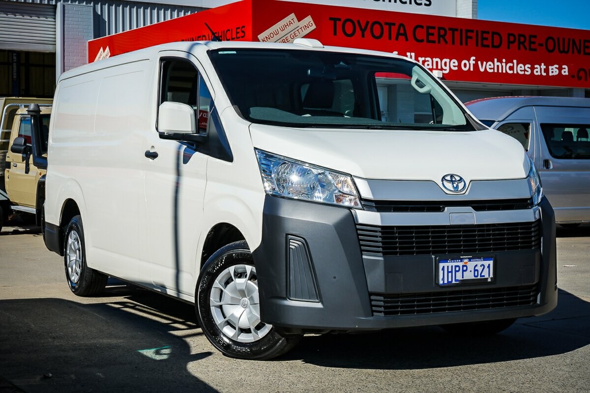 Toyota Hiace image 1