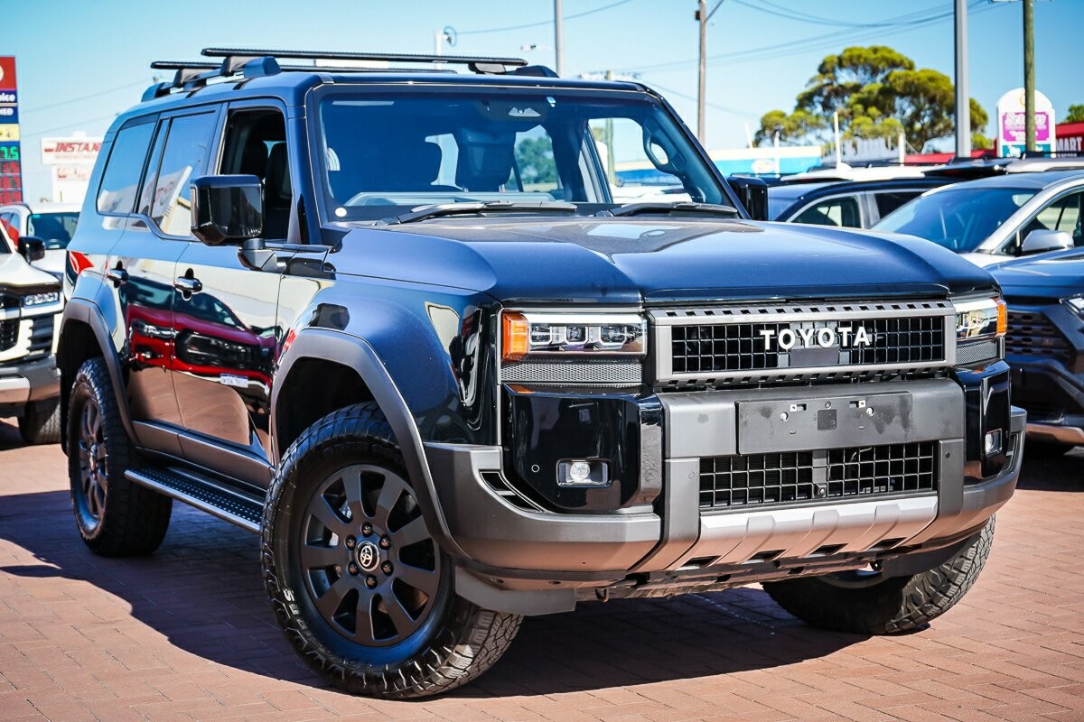 Toyota Landcruiser Prado image 1