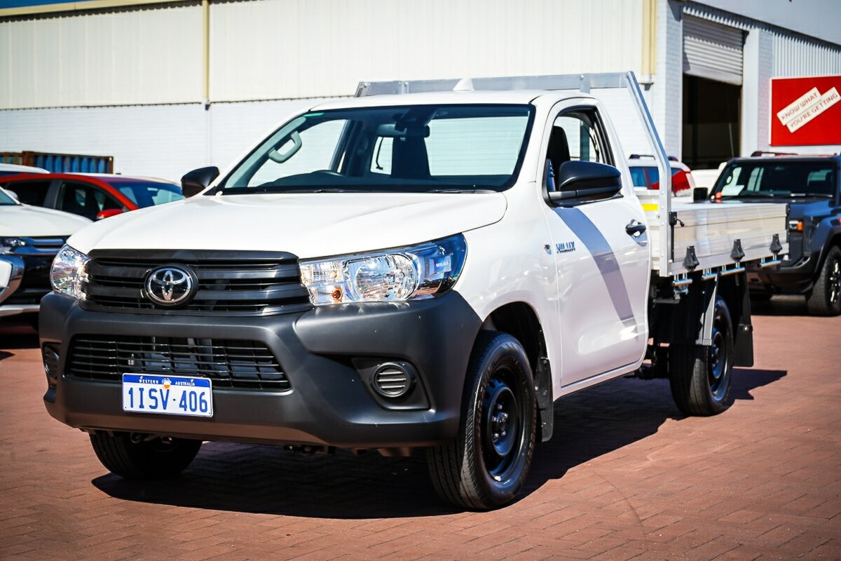 Toyota Hilux image 4