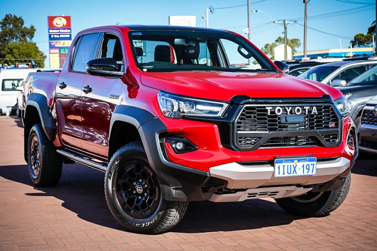 Toyota Hilux image 1