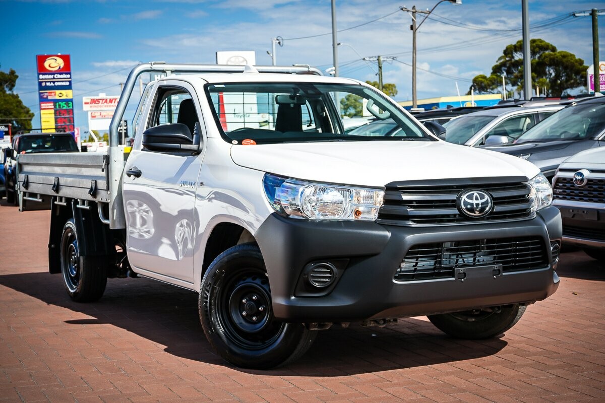 Toyota Hilux image 1