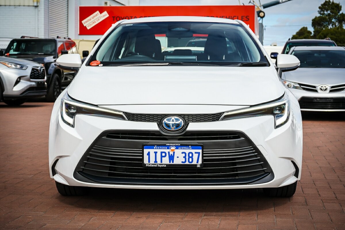 Toyota Corolla image 3