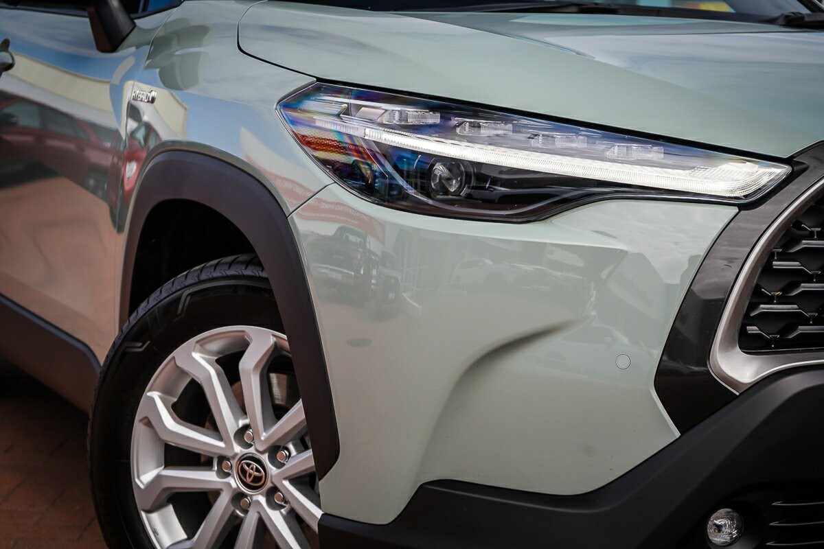 Toyota Corolla Cross image 2