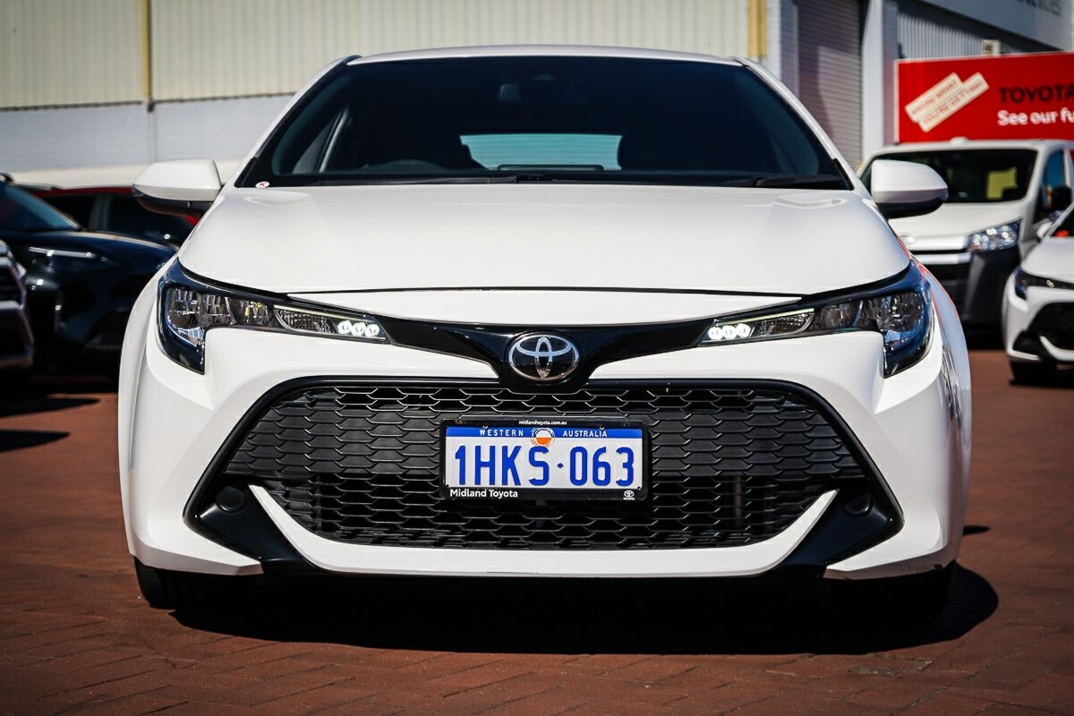 Toyota Corolla image 3