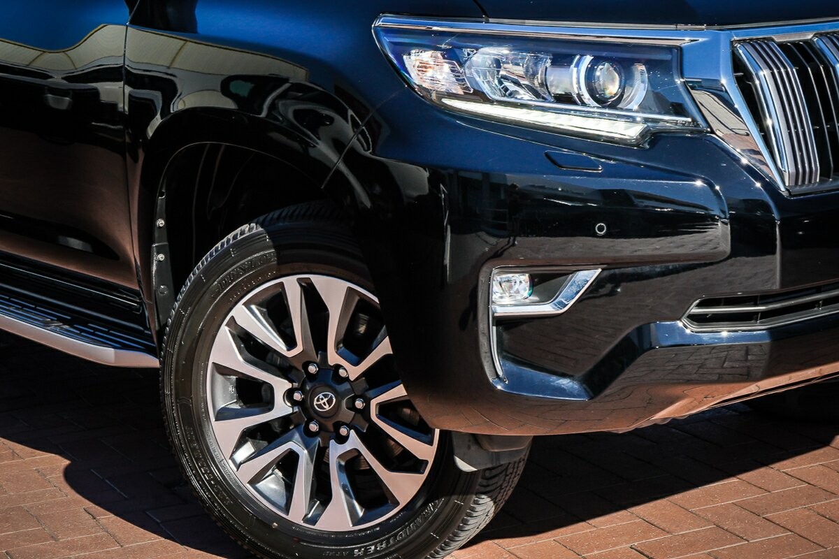 Toyota Landcruiser image 2