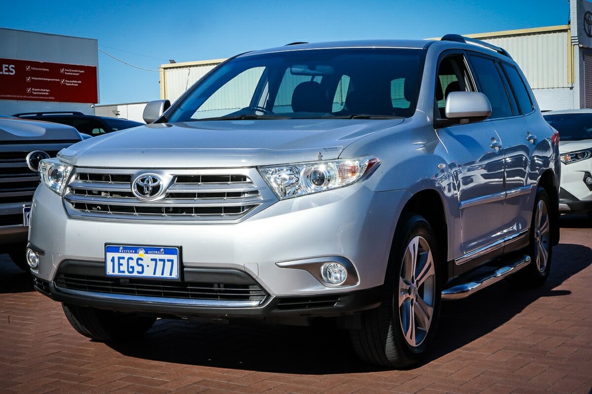 Toyota Kluger image 4