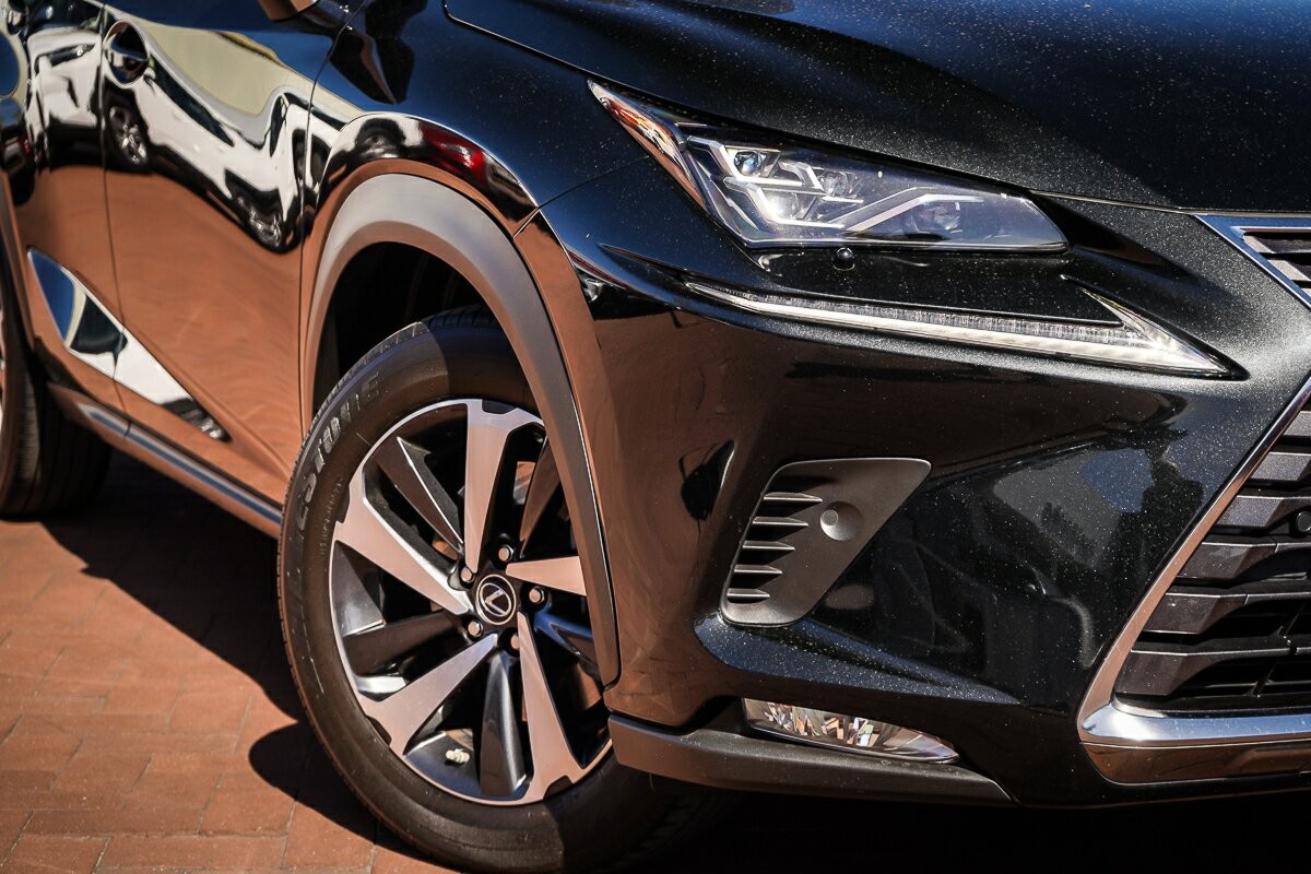 Lexus Nx image 2