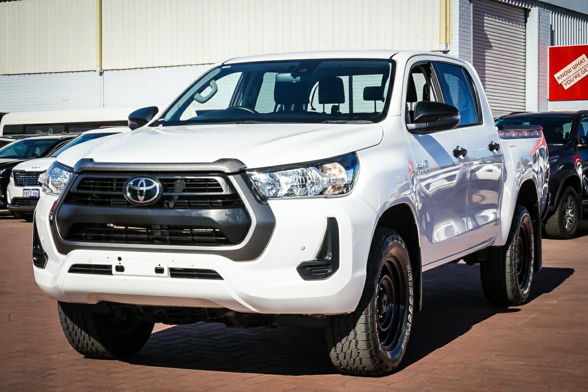 Toyota Hilux image 4