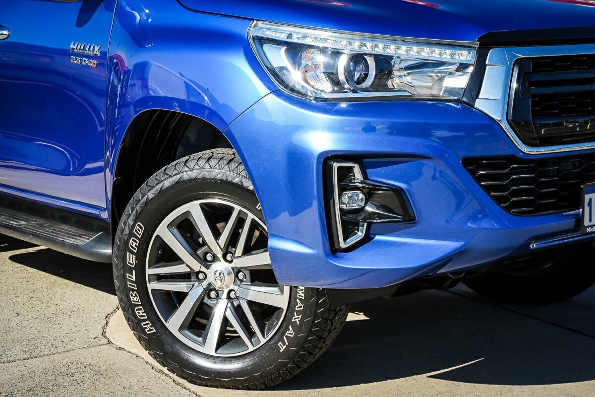 Toyota Hilux image 2