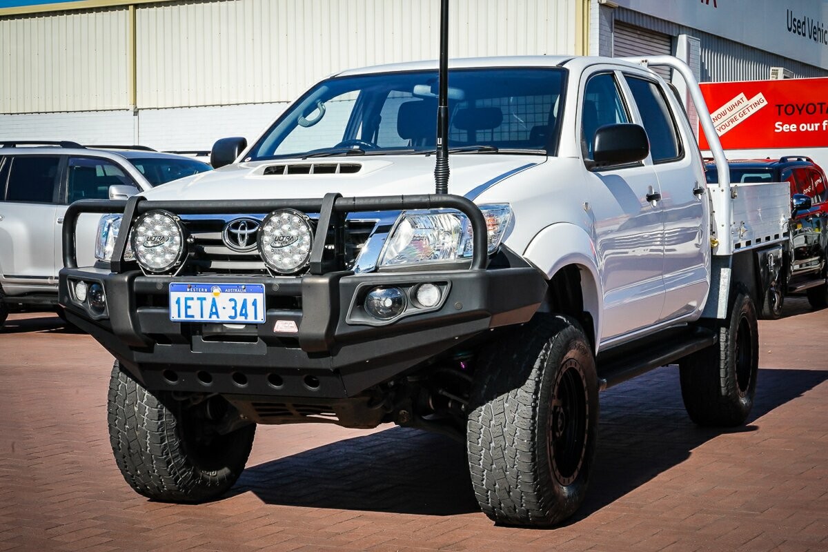 Toyota Hilux image 4