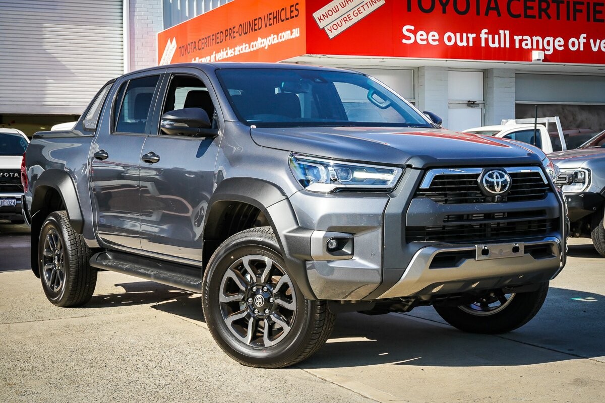 Toyota Hilux image 1