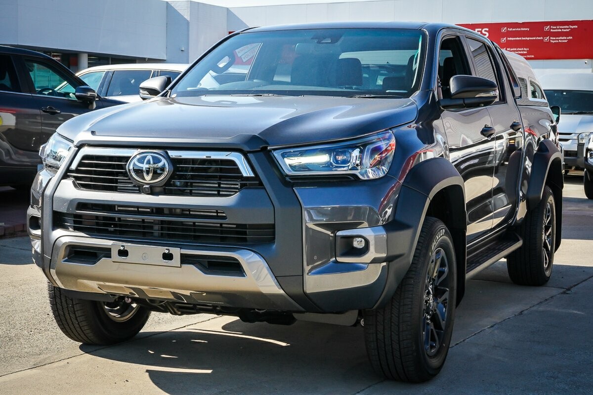 Toyota Hilux image 4