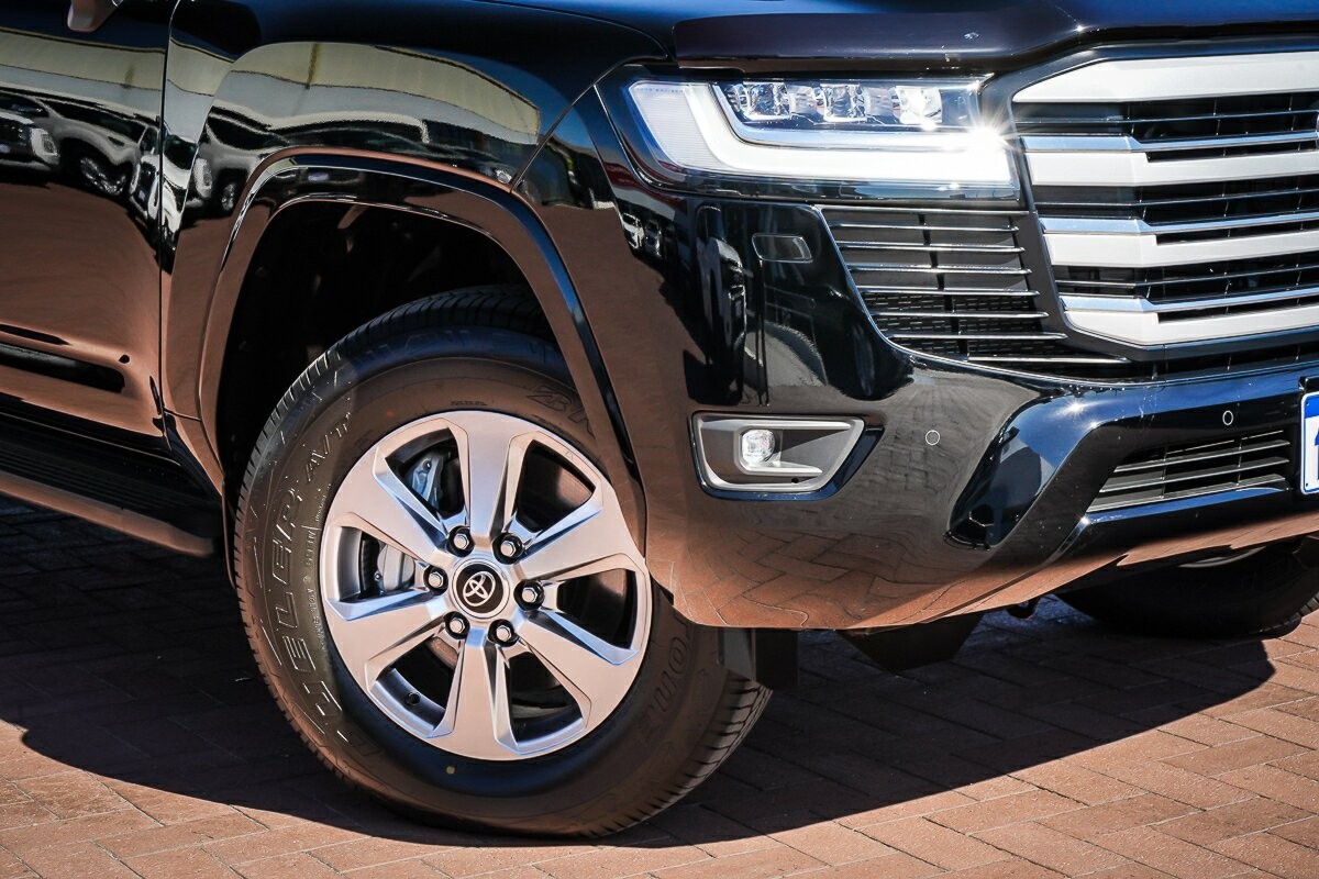 Toyota Landcruiser image 1