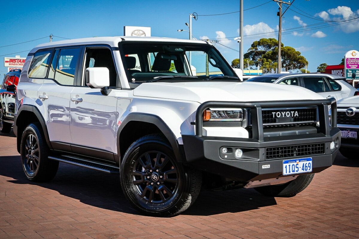 Toyota Landcruiser Prado image 1