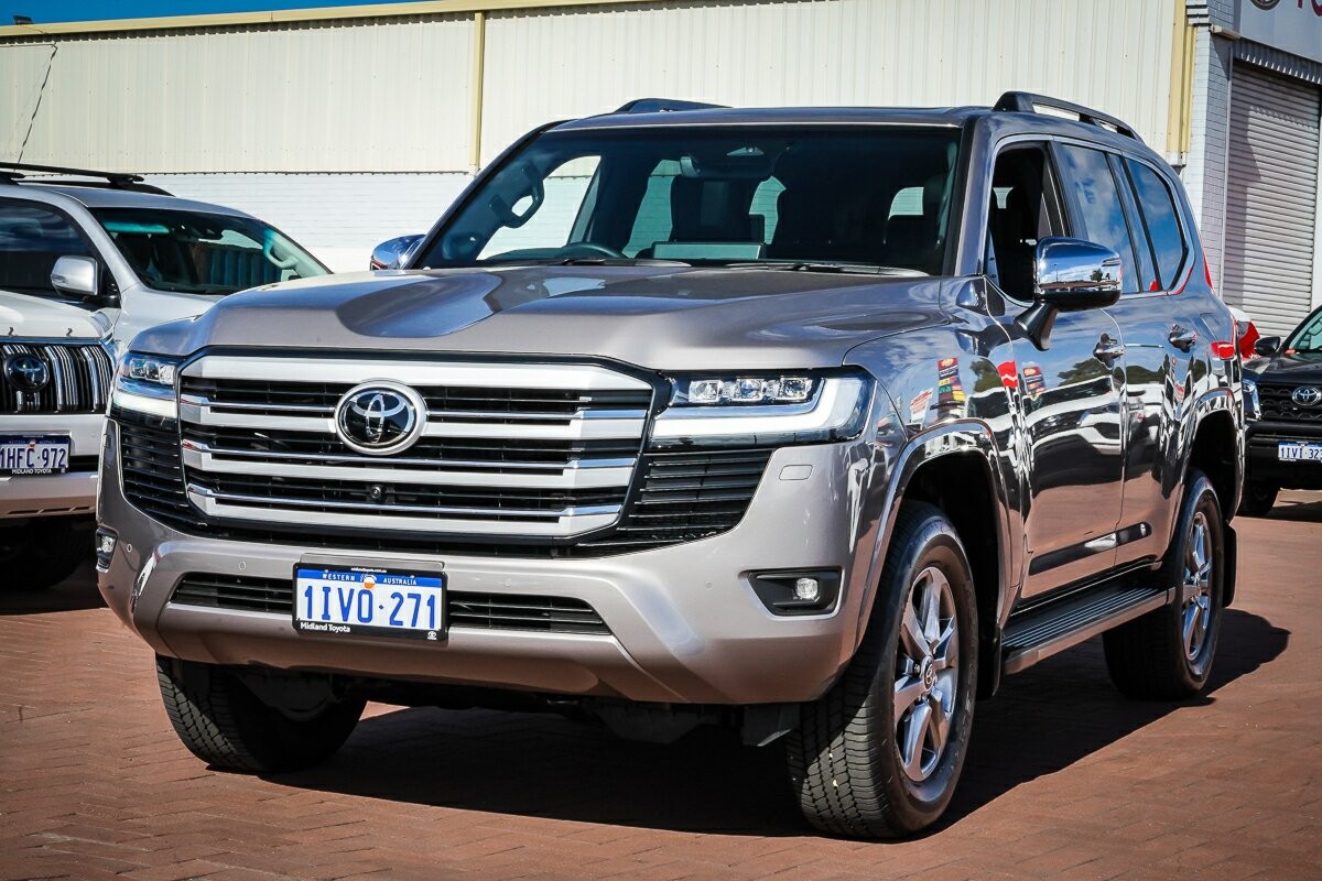 Toyota Landcruiser image 4