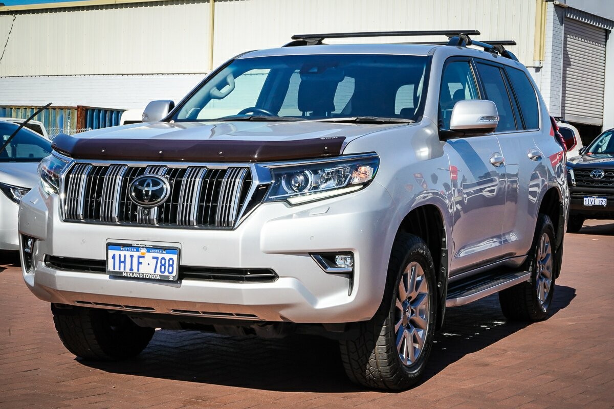 Toyota Landcruiser Prado image 4