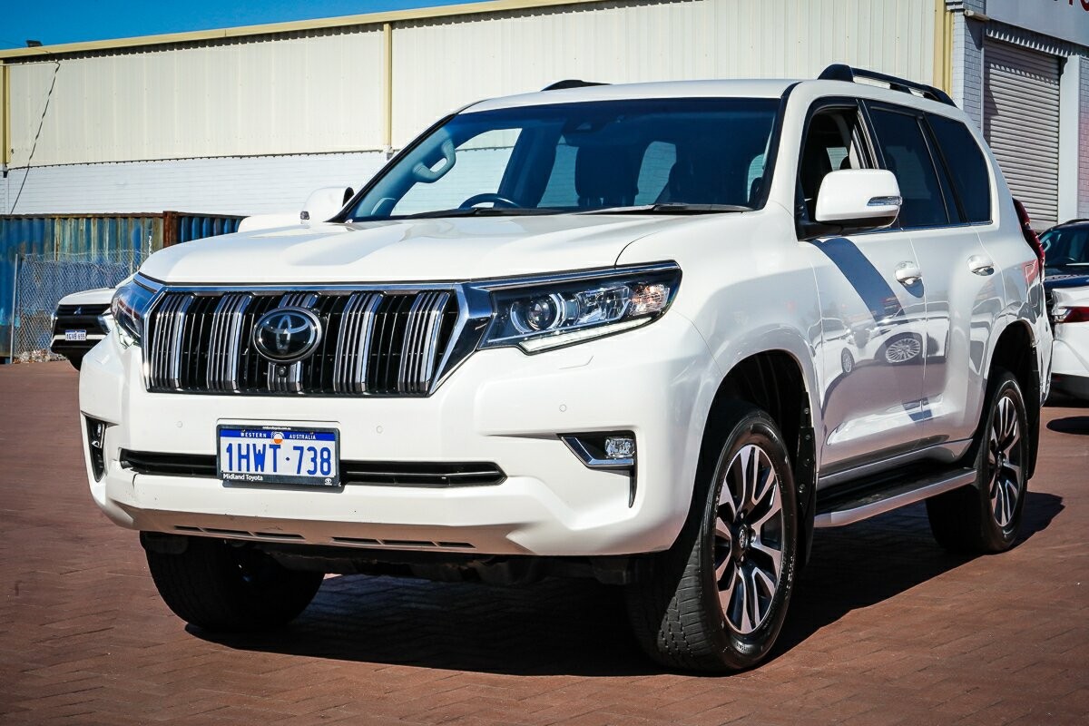 Toyota Landcruiser Prado image 4
