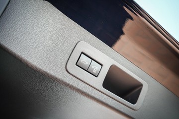 https://vehicle-cdn.autoleague.cloud/28166_6511951_11.jpg