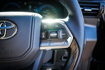 https://vehicle-cdn.autoleague.cloud/28166_6511951_20.jpg