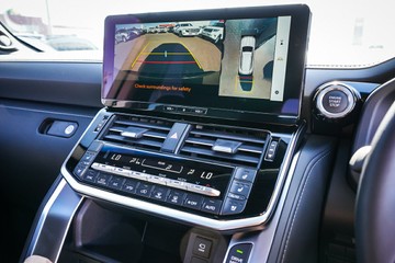 https://vehicle-cdn.autoleague.cloud/28166_6511951_23.jpg