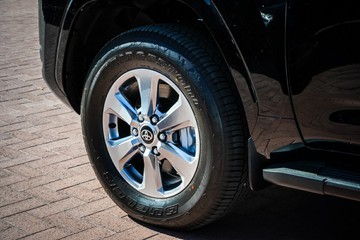 https://vehicle-cdn.autoleague.cloud/28166_6511951_5.jpg