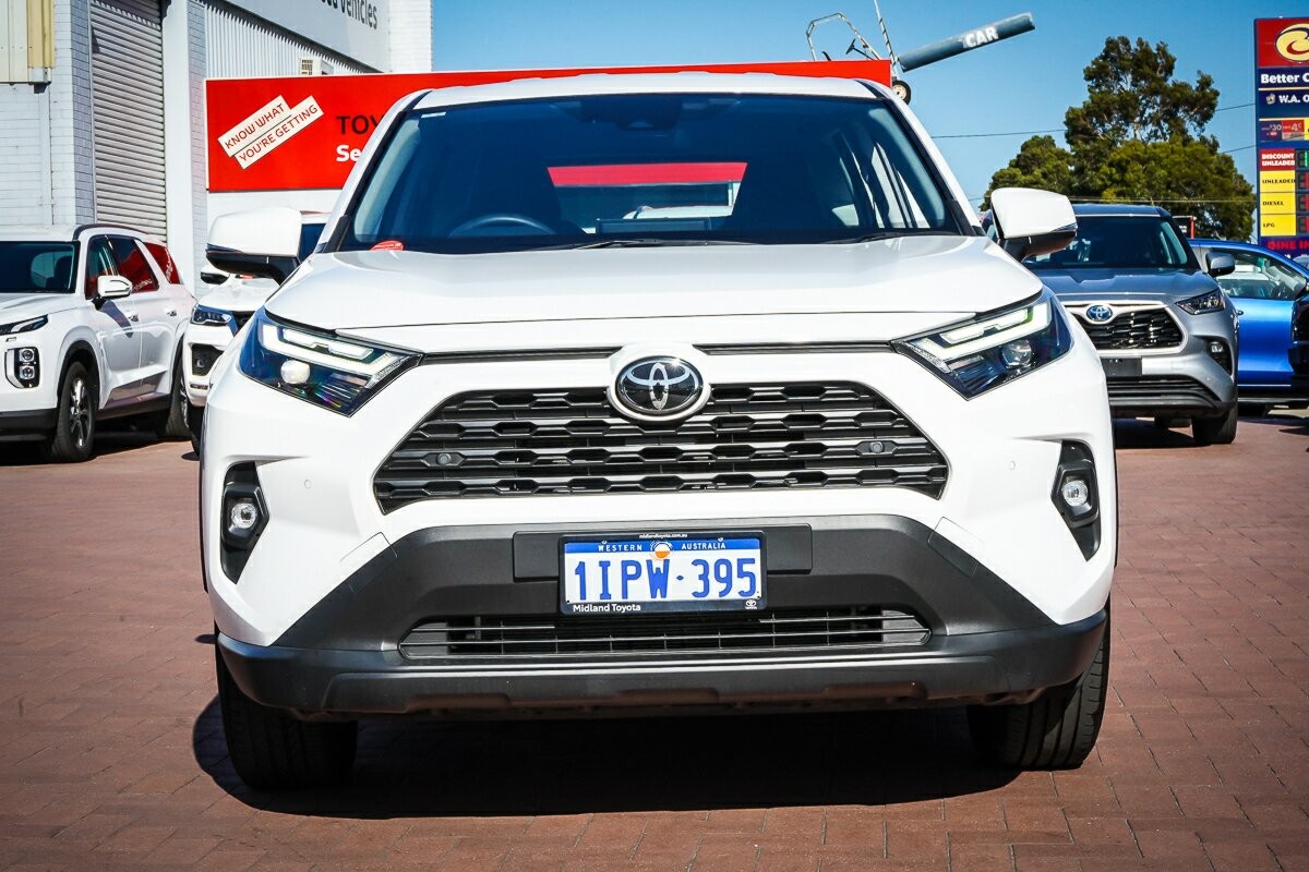 Toyota Rav4 image 3