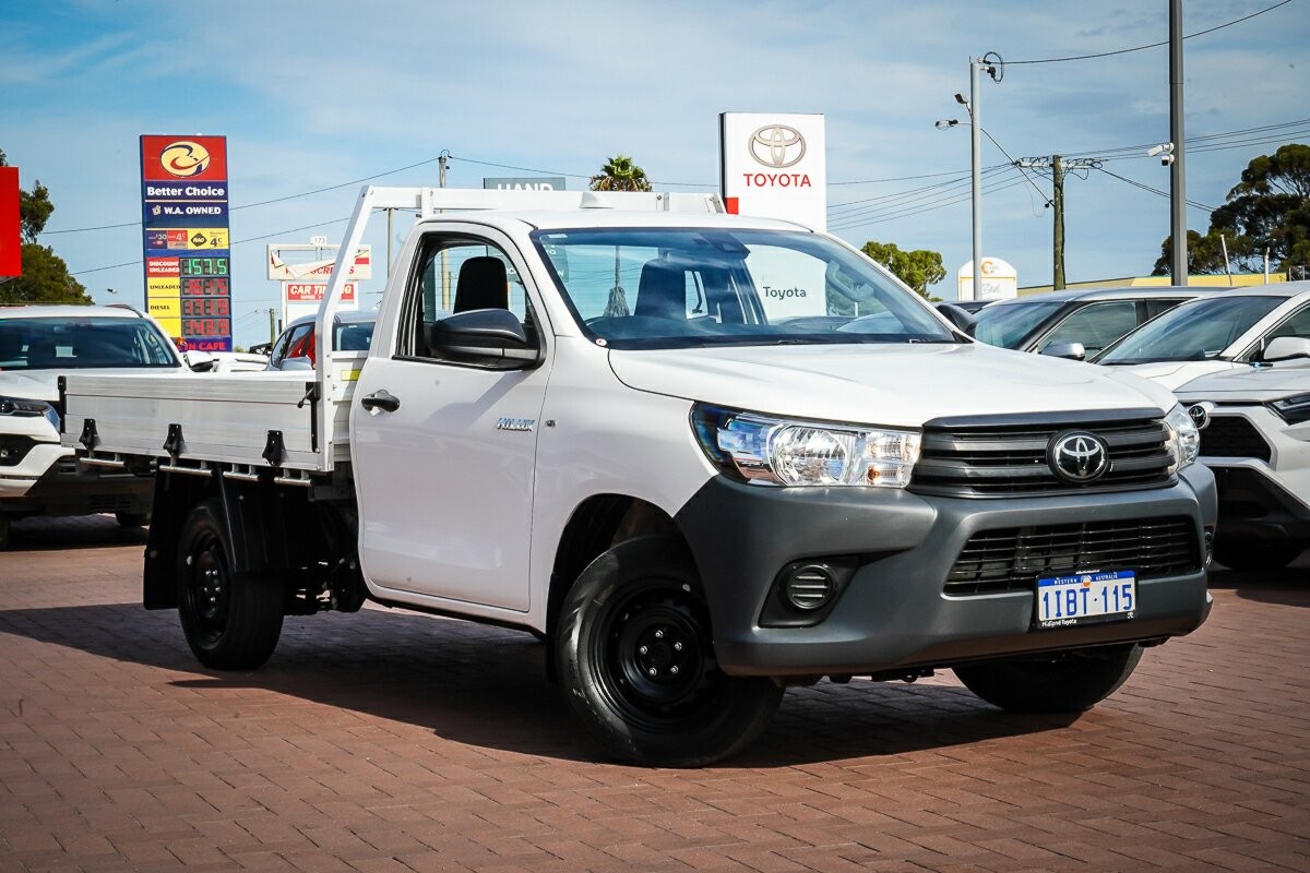 Toyota Hilux image 1