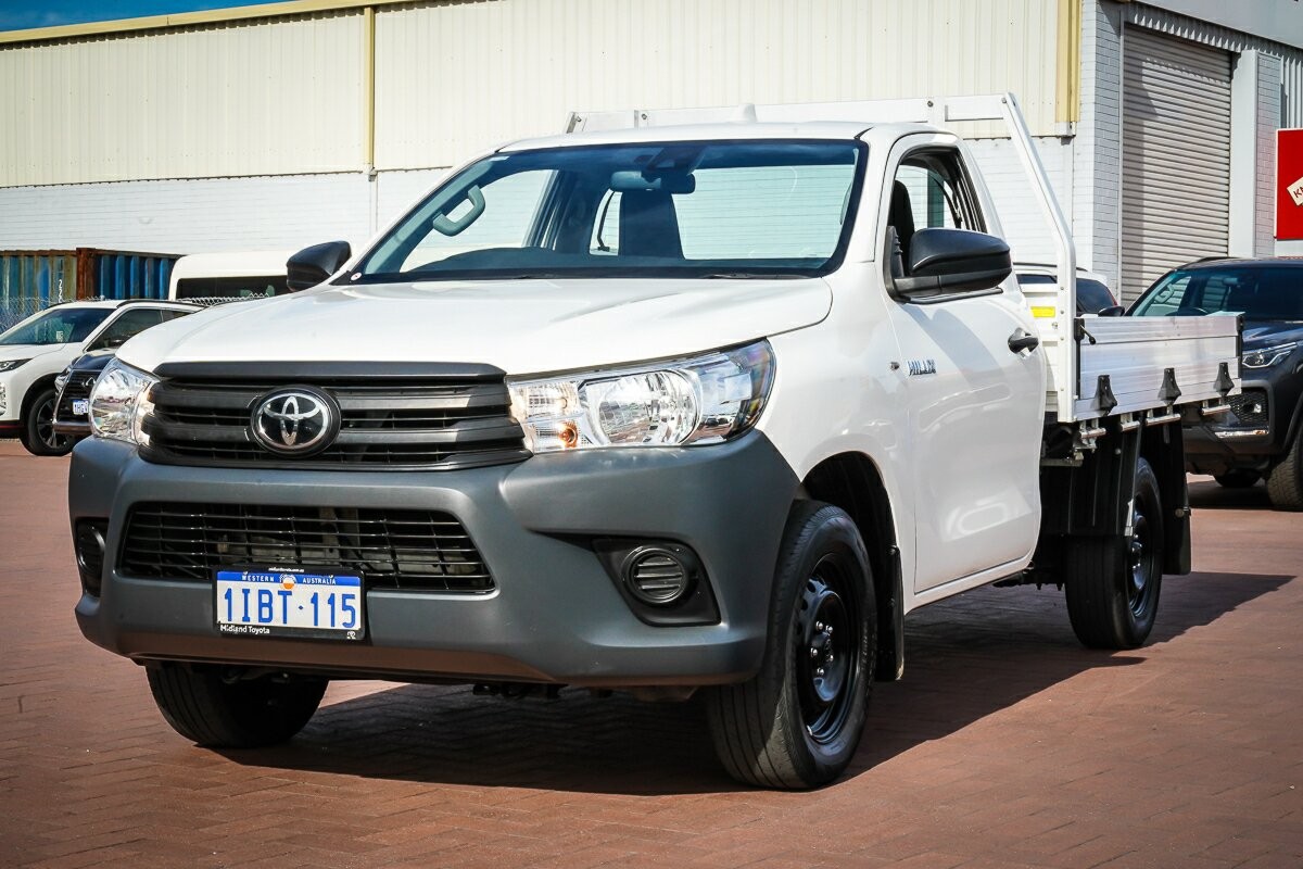 Toyota Hilux image 4