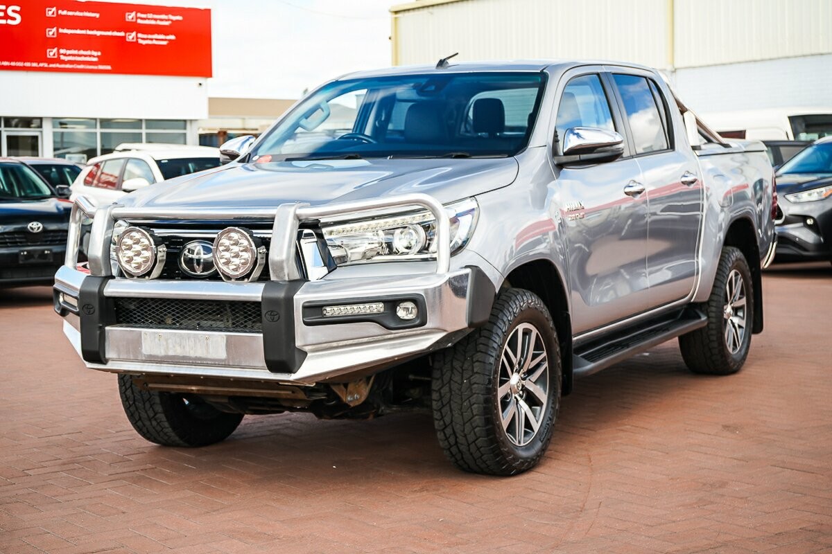 Toyota Hilux image 4